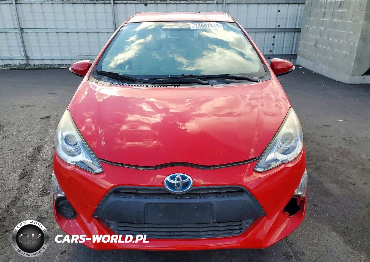 2015 Toyota Prius C One VIN:JTDKDTB33F1104443 - 5