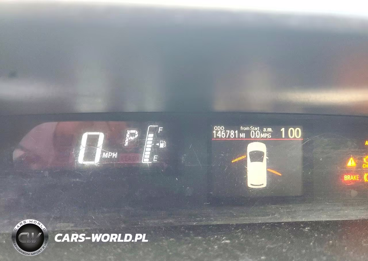 2015 Toyota Prius C One VIN:JTDKDTB33F1104443 - 9