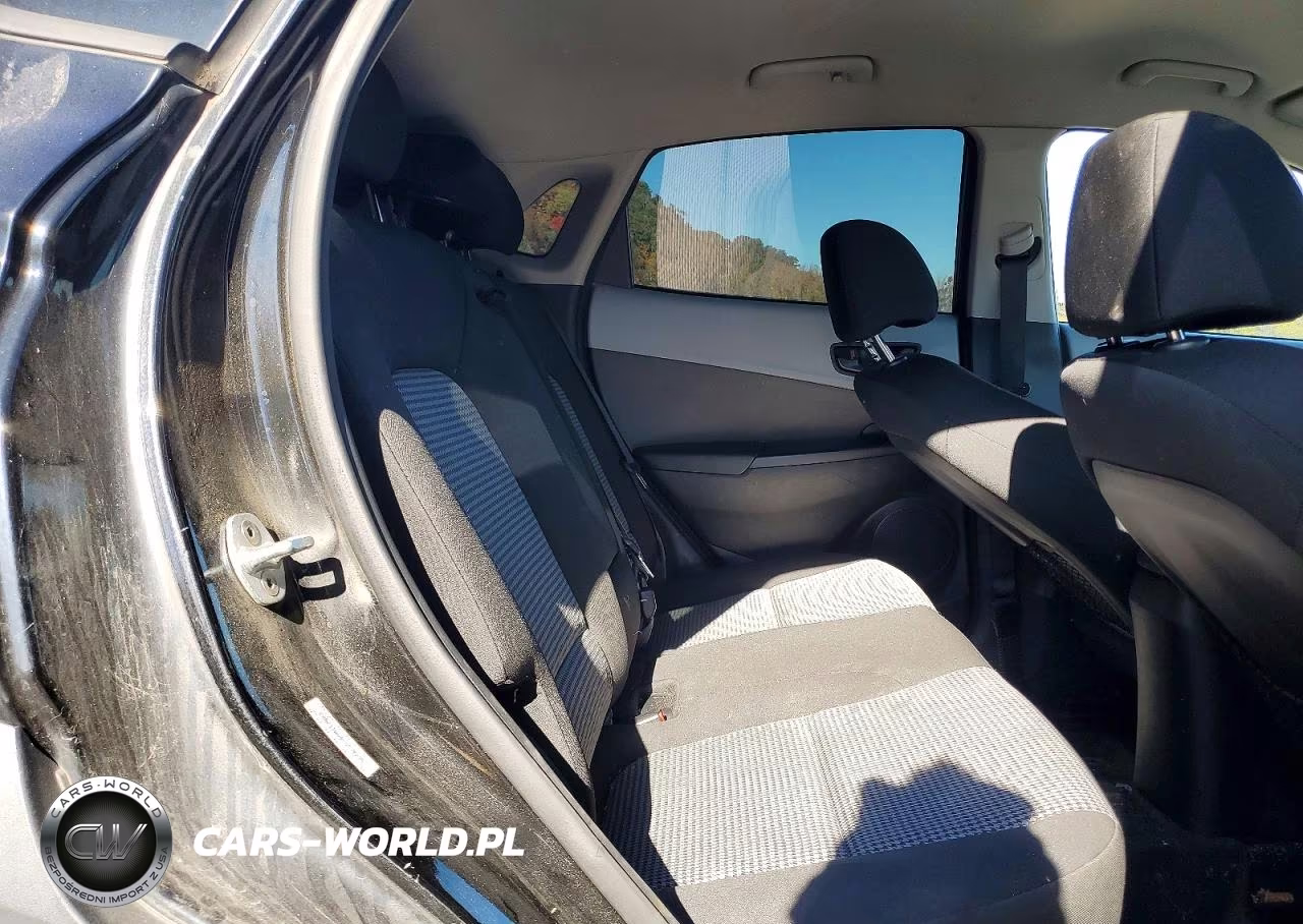 2020 Hyundai Kona Se VIN:KM8K12AA8LU578235 - 11