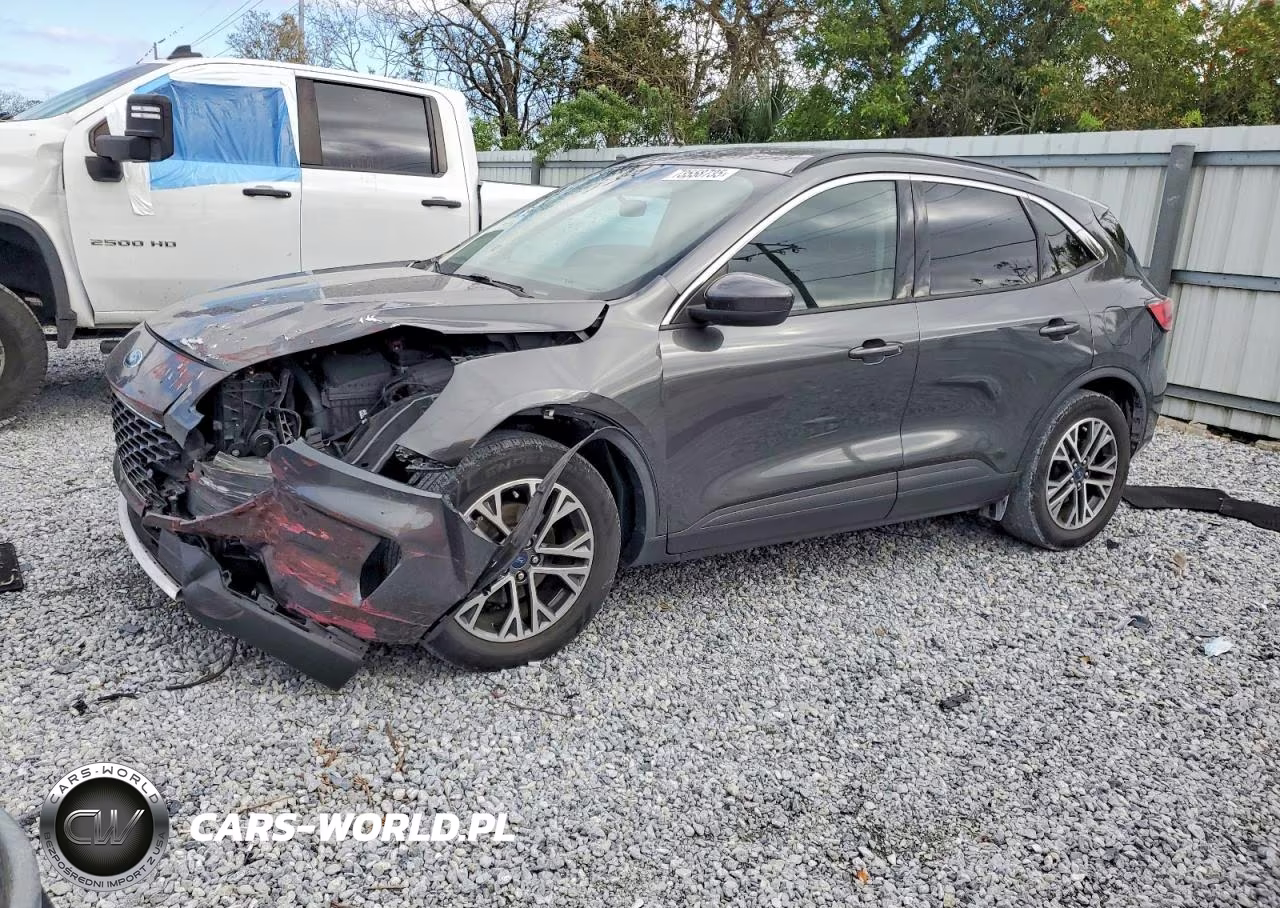 2020 Ford Escape Sel