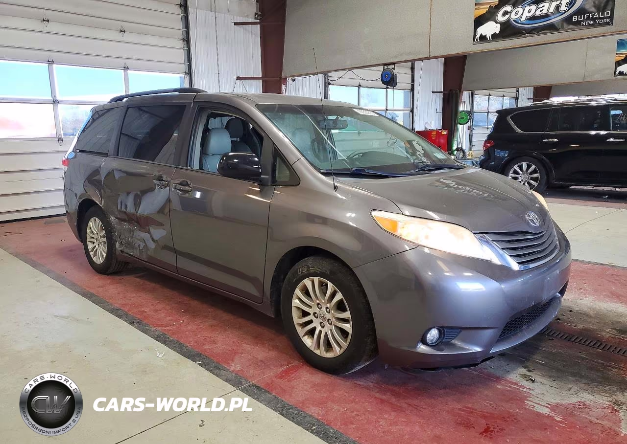 2014 Toyota Sienna Xle 8-Passenger VIN:5TDYK3DC6ES493318 - 4