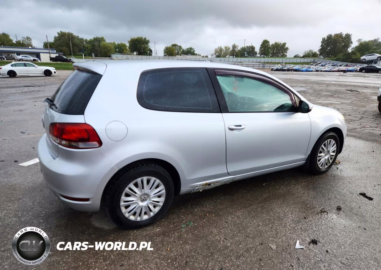 2010 Volkswagen Golf VIN:WVWBA7AJ8AW277709 - 3