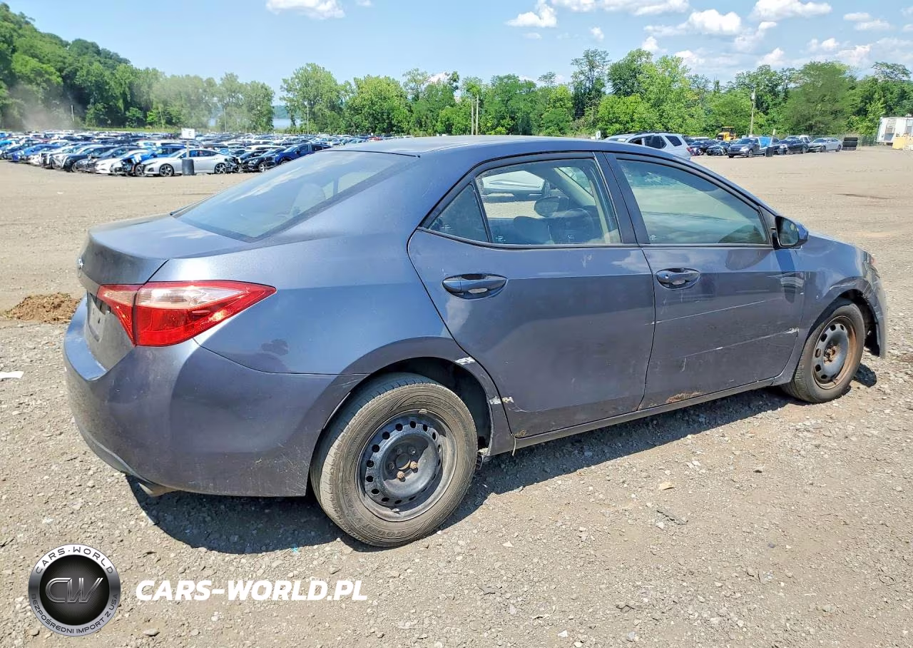 2018 Toyota Corolla L VIN:2T1BURHE0JC963814 - 3