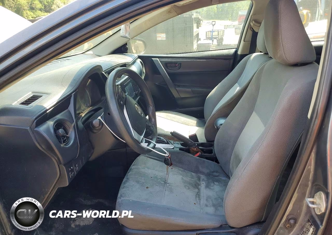 2018 Toyota Corolla L VIN:2T1BURHE0JC963814 - 7