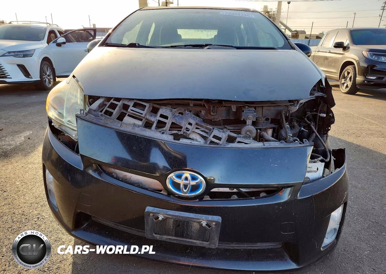 2011 Toyota Prius Two VIN:JTDKN3DU1B1477686 - 5