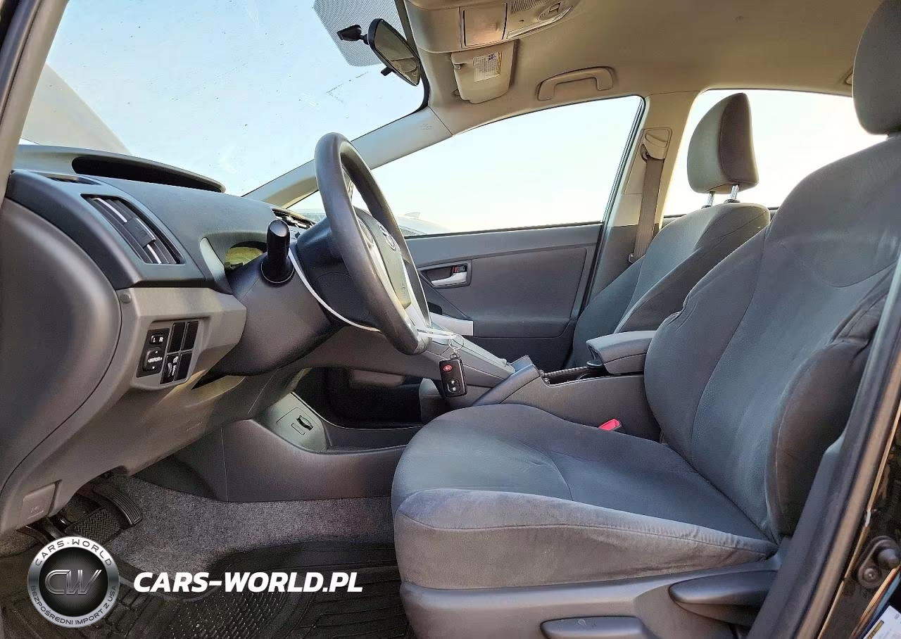 2011 Toyota Prius Two VIN:JTDKN3DU1B1477686 - 7