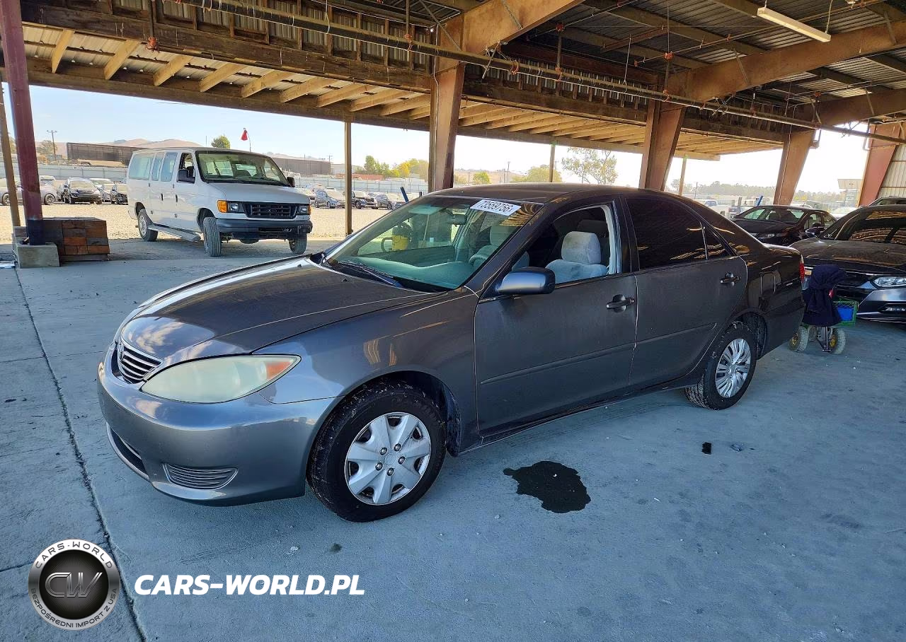 2005 Toyota Camry Standard