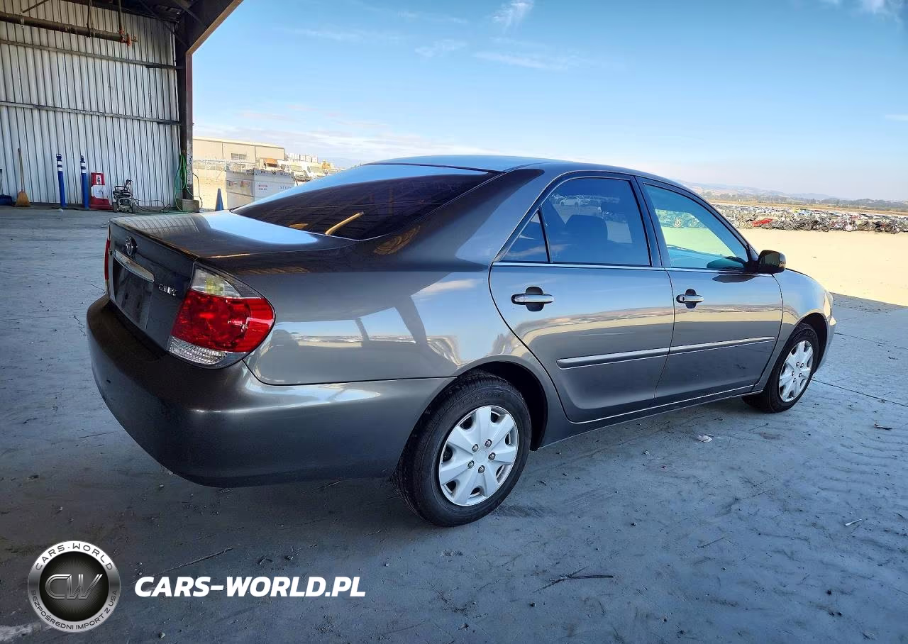 2005 Toyota Camry Standard VIN:4T1BE32KX5U944653 - 3