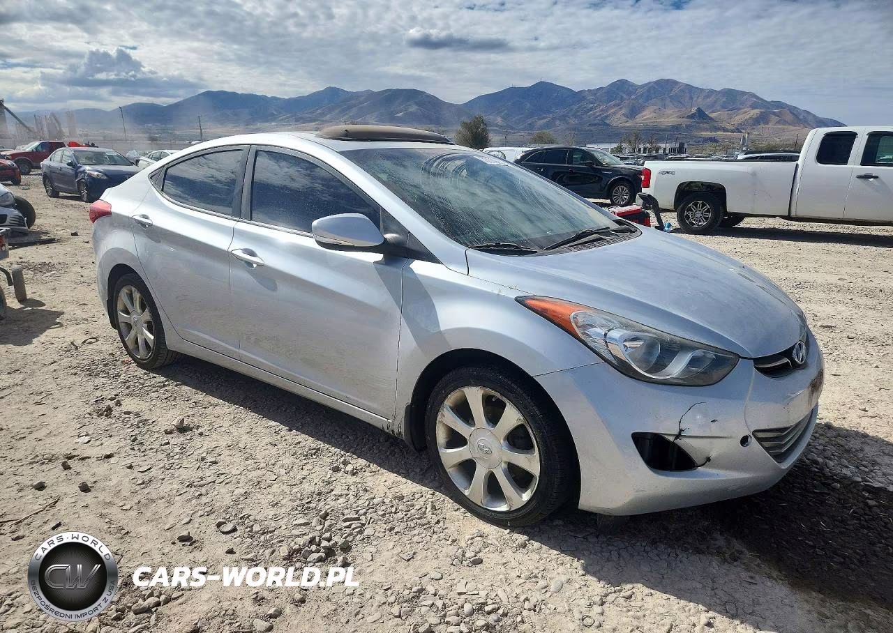 2013 Hyundai Elantra Limited VIN:5NPDH4AE2DH153340 - 4