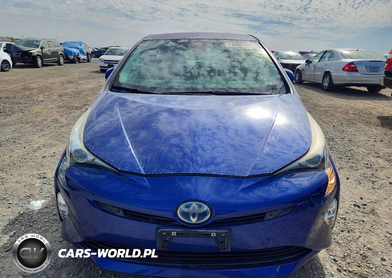 2016 Toyota Prius Four Touring VIN:JTDKARFU1G3519197 - 5