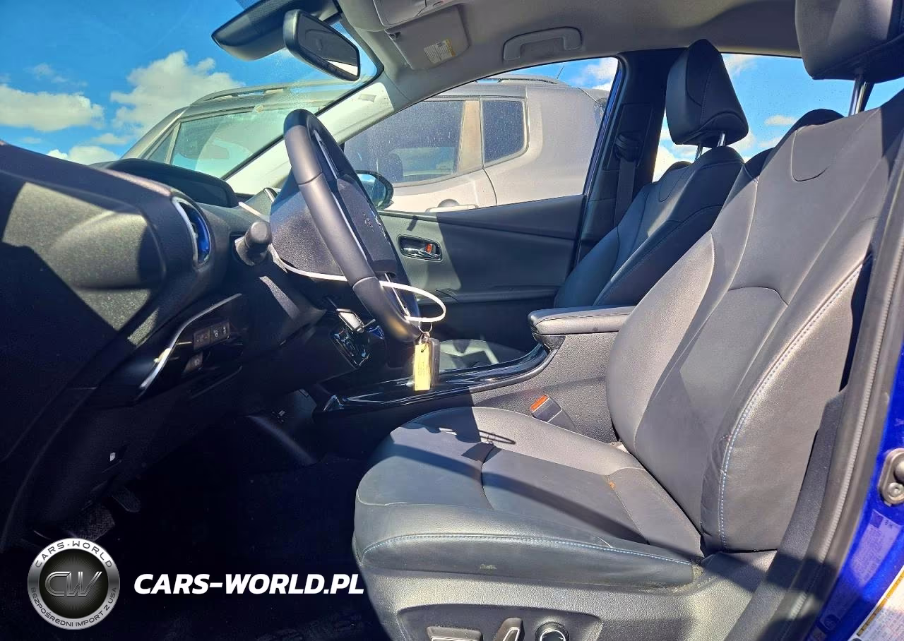 2016 Toyota Prius Four Touring VIN:JTDKARFU1G3519197 - 7