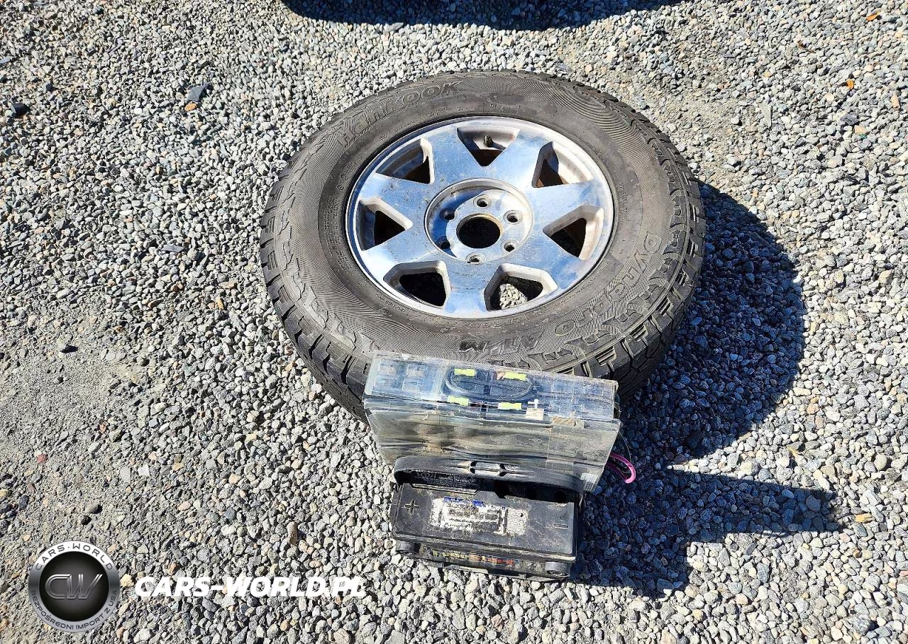 2005 GMC New Sierra C1500 VIN:2GTEC13T451274807 - 12