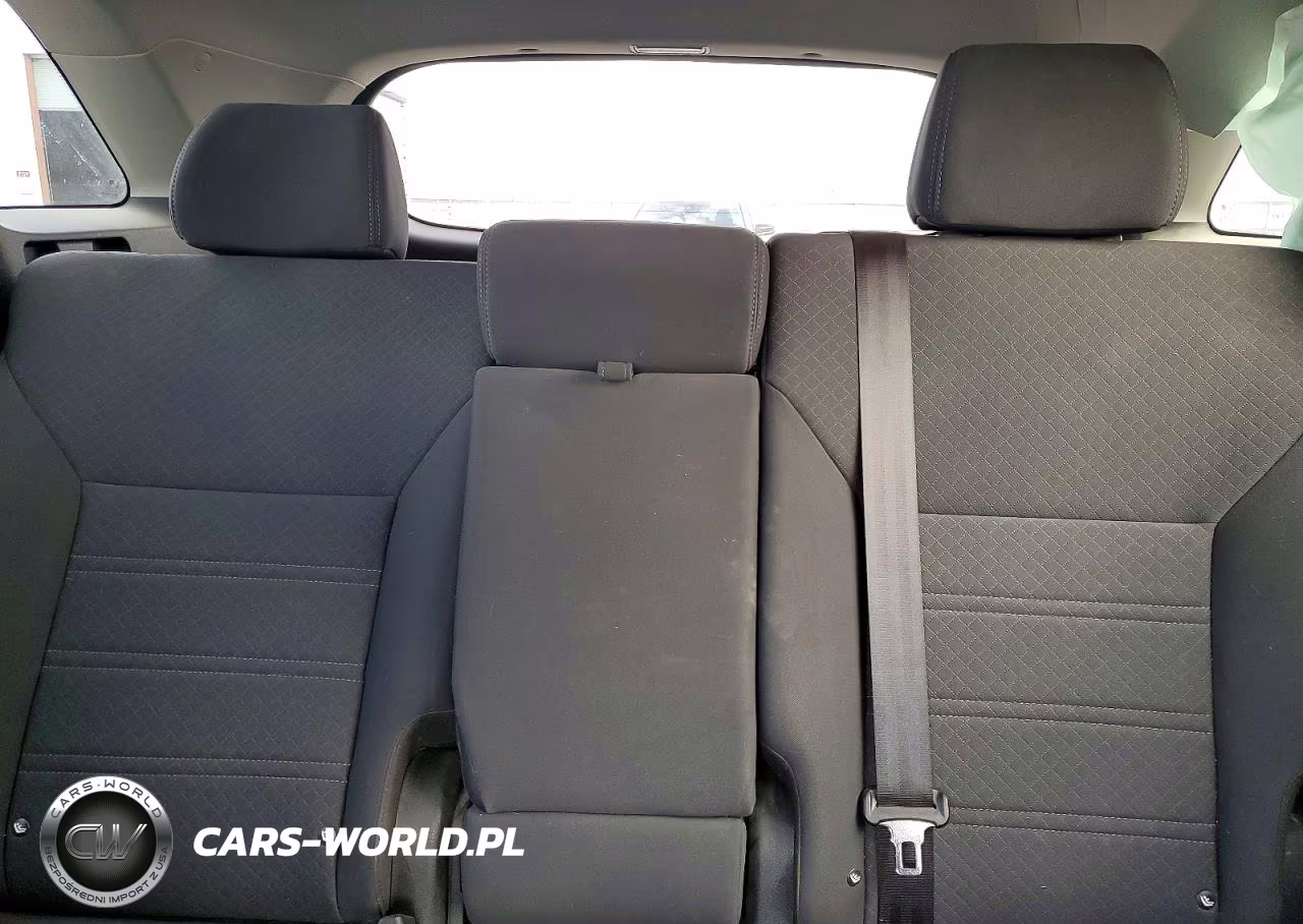 2020 Kia Sorento S VIN:5XYPGDA56LG612553 - 10