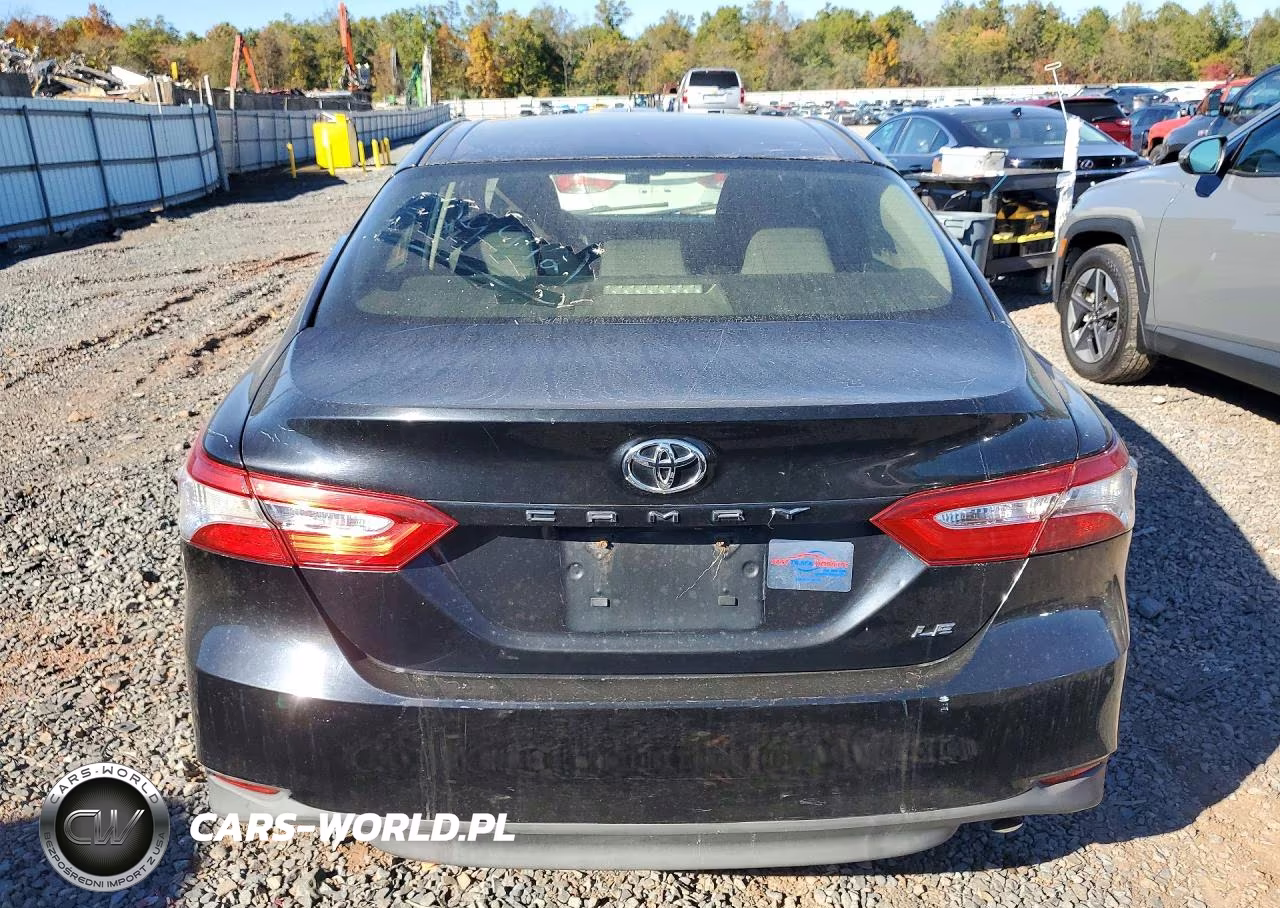 2018 Toyota Camry Le VIN:JTNB11HK6J3017026 - 6