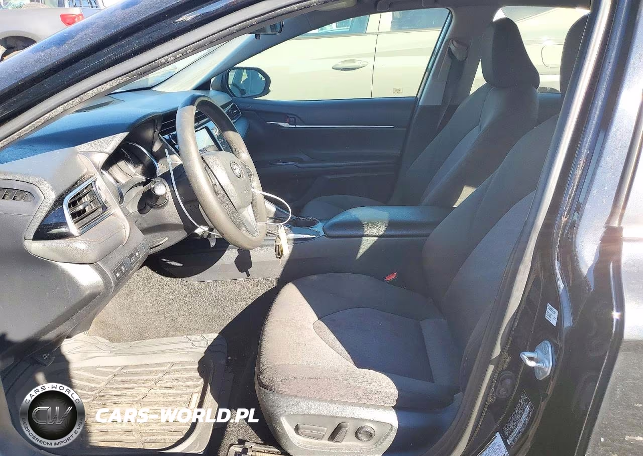 2018 Toyota Camry Le VIN:JTNB11HK6J3017026 - 7