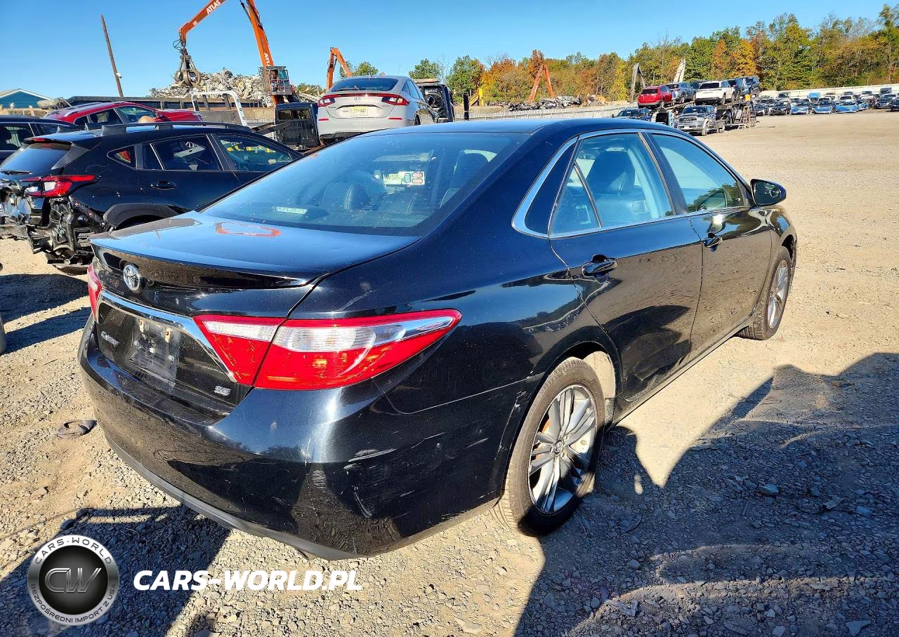 2017 Toyota Camry Se VIN:4T1BF1FK5HU687756 - 3