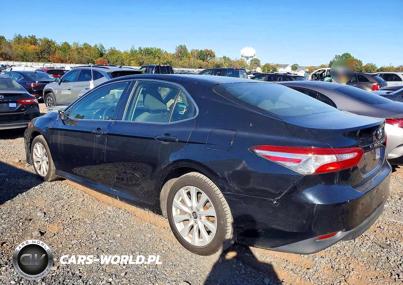 2018 Toyota Camry Le VIN:JTNB11HK5J3019012 - 2