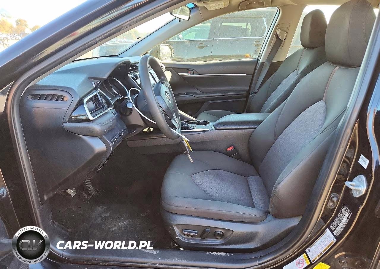 2018 Toyota Camry Le VIN:JTNB11HK1J3020528 - 7