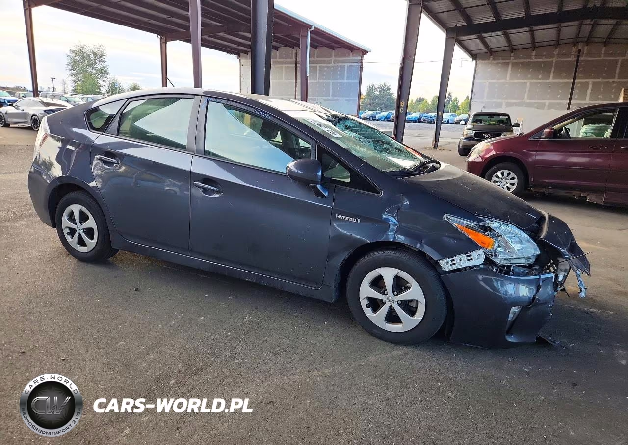 2015 Toyota Prius Two VIN:JTDKN3DU0F1959300 - 4