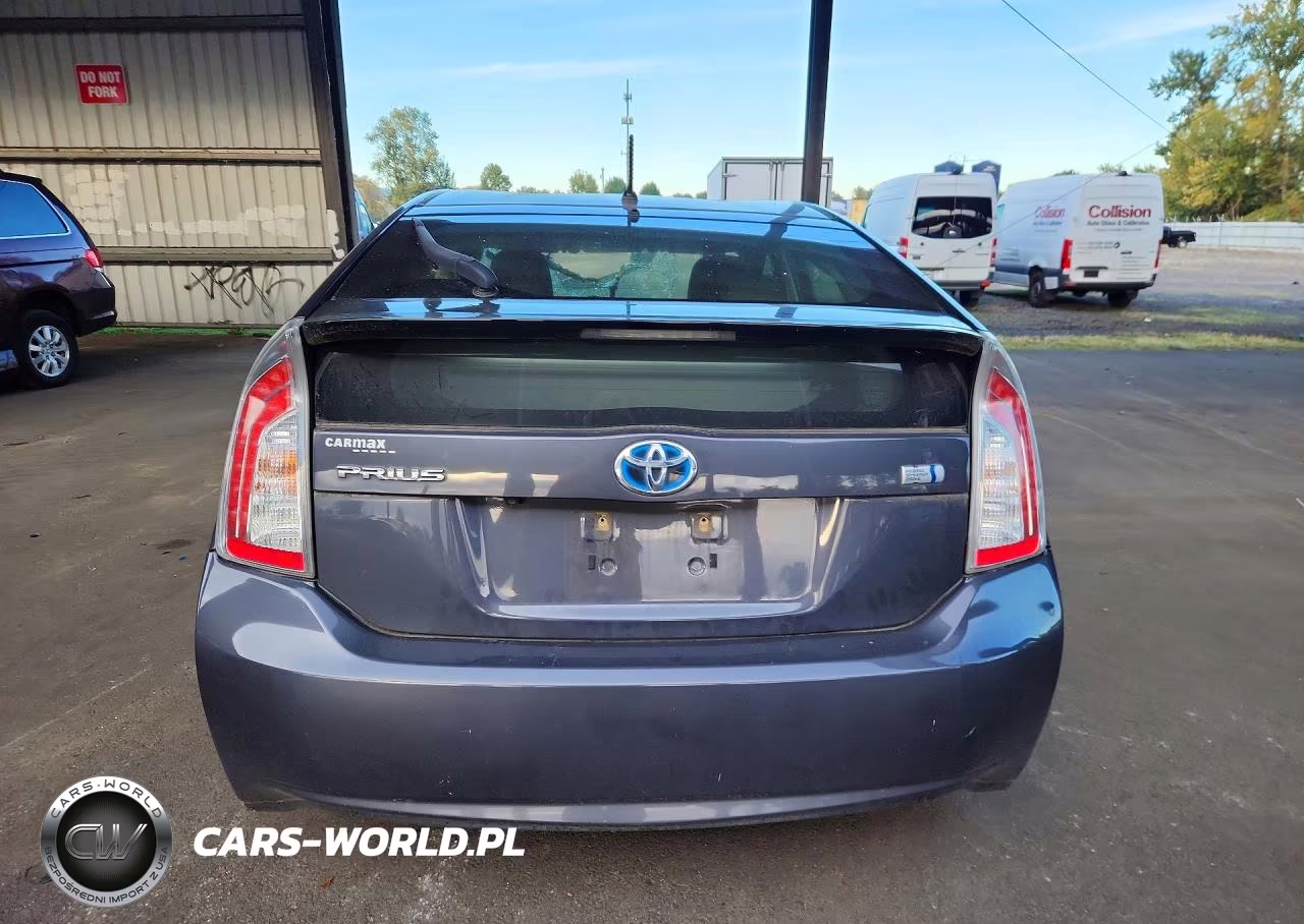 2015 Toyota Prius Two VIN:JTDKN3DU0F1959300 - 6