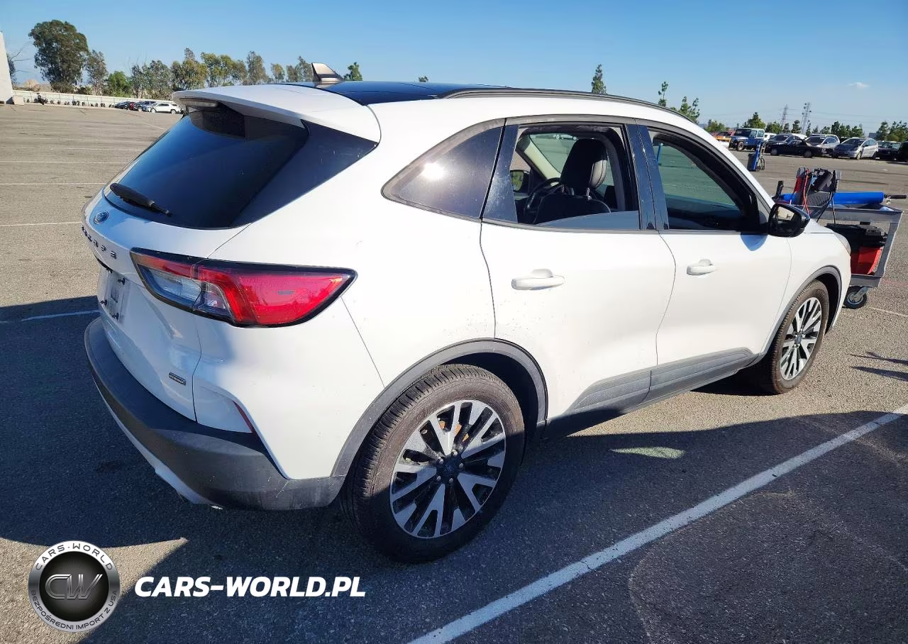 2020 Ford Escape Se Sport VIN:1FMCU0BZ3LUB69807 - 3