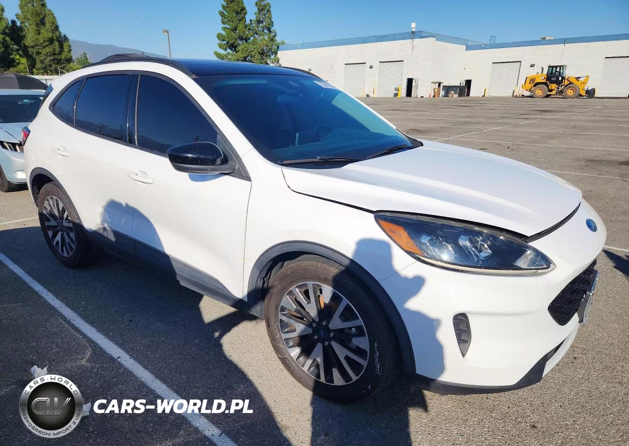 2020 Ford Escape Se Sport VIN:1FMCU0BZ3LUB69807 - 4