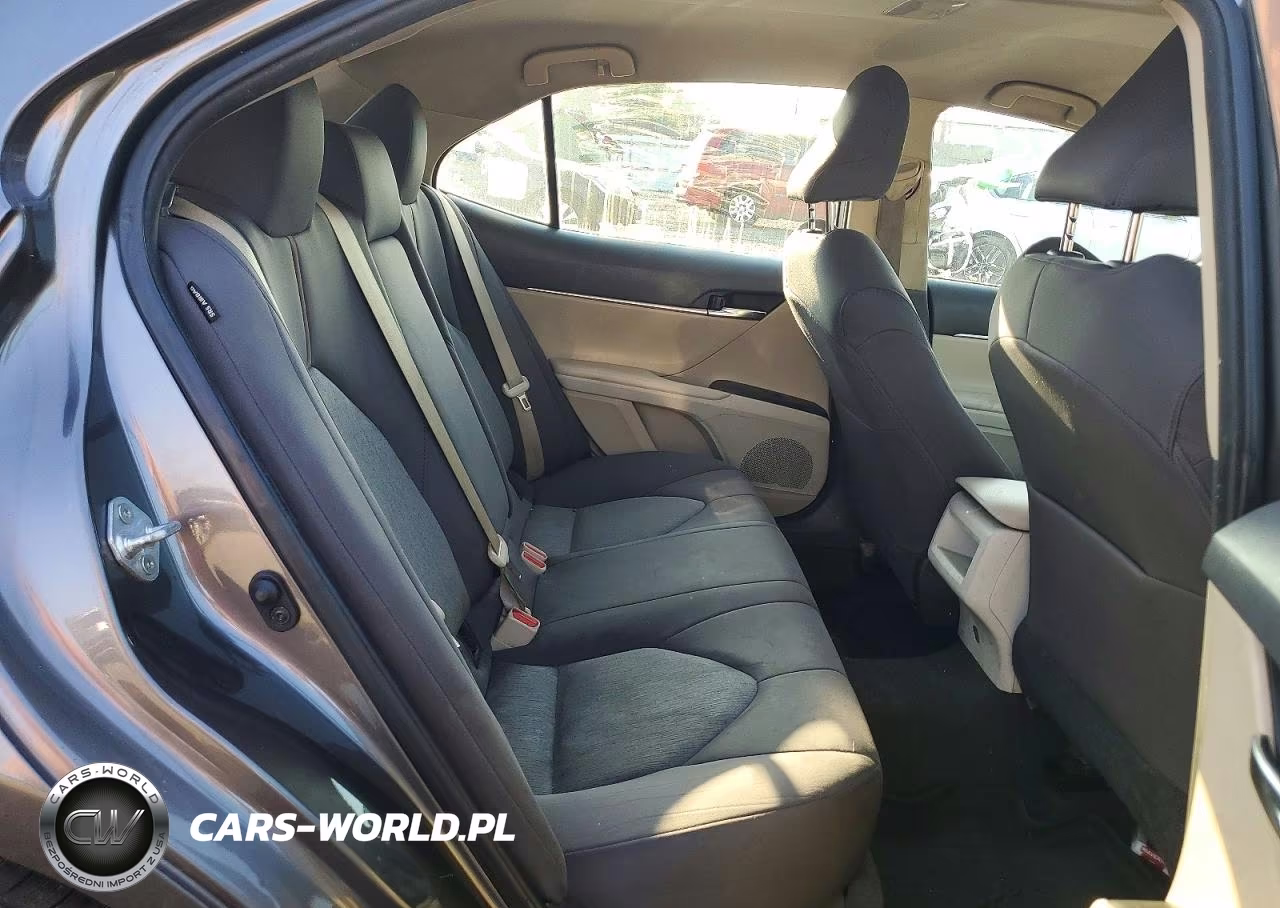 2021 Toyota Camry Le VIN:4T1C11AK7MU540343 - 10