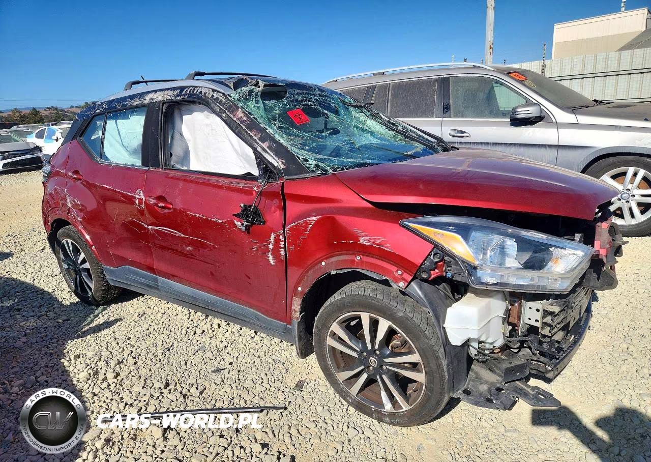2018 Nissan Kicks Sv VIN:3N1CP5CU6JL530159 - 4