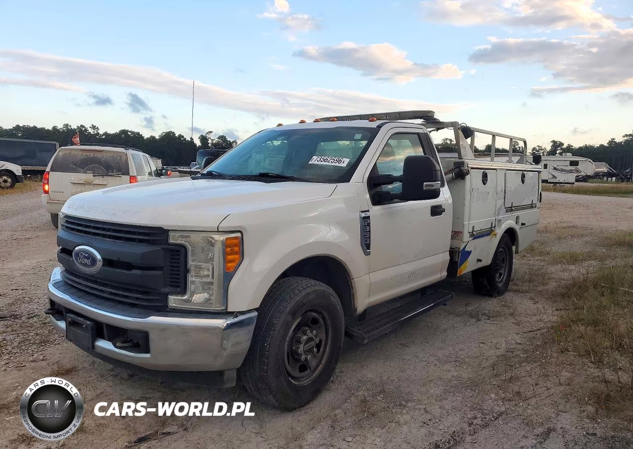 2017 Ford F350 Super Duty VIN:1FDRF3E68HEE58724 - 1