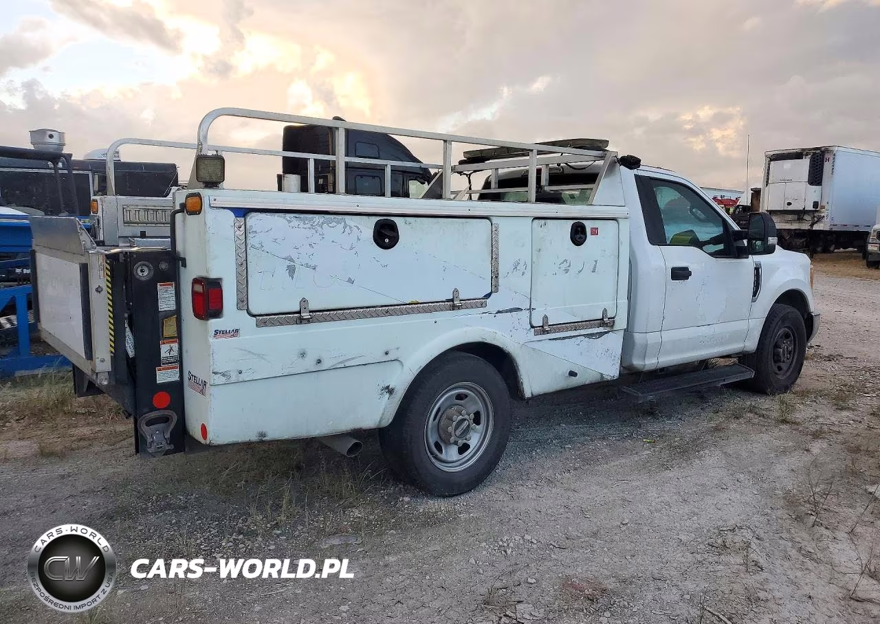 2017 Ford F350 Super Duty VIN:1FDRF3E68HEE58724 - 3