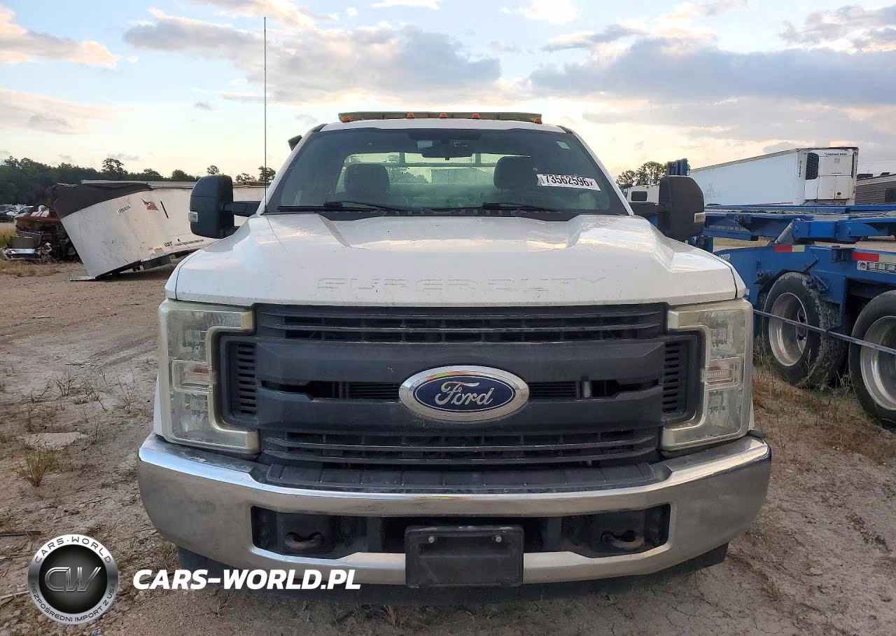 2017 Ford F350 Super Duty VIN:1FDRF3E68HEE58724 - 5