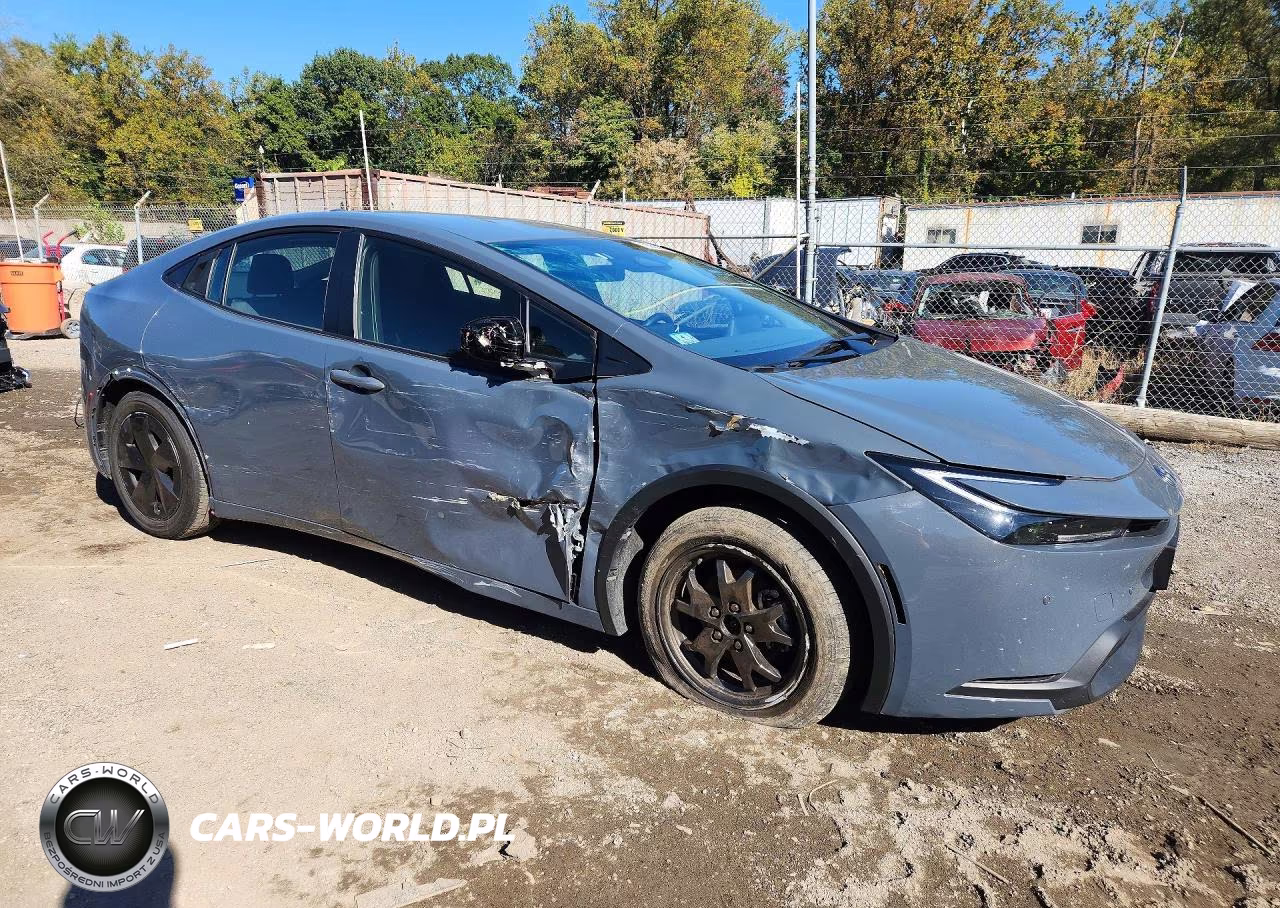 2025 Toyota Prius Le VIN:JTDACAAU0S3054001 - 4