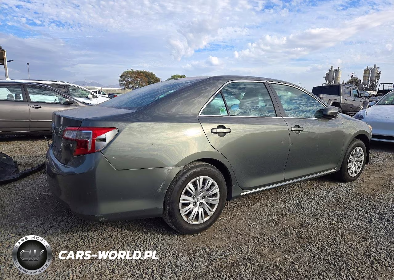 2014 Toyota Camry Le VIN:4T4BF1FK9ER339105 - 3