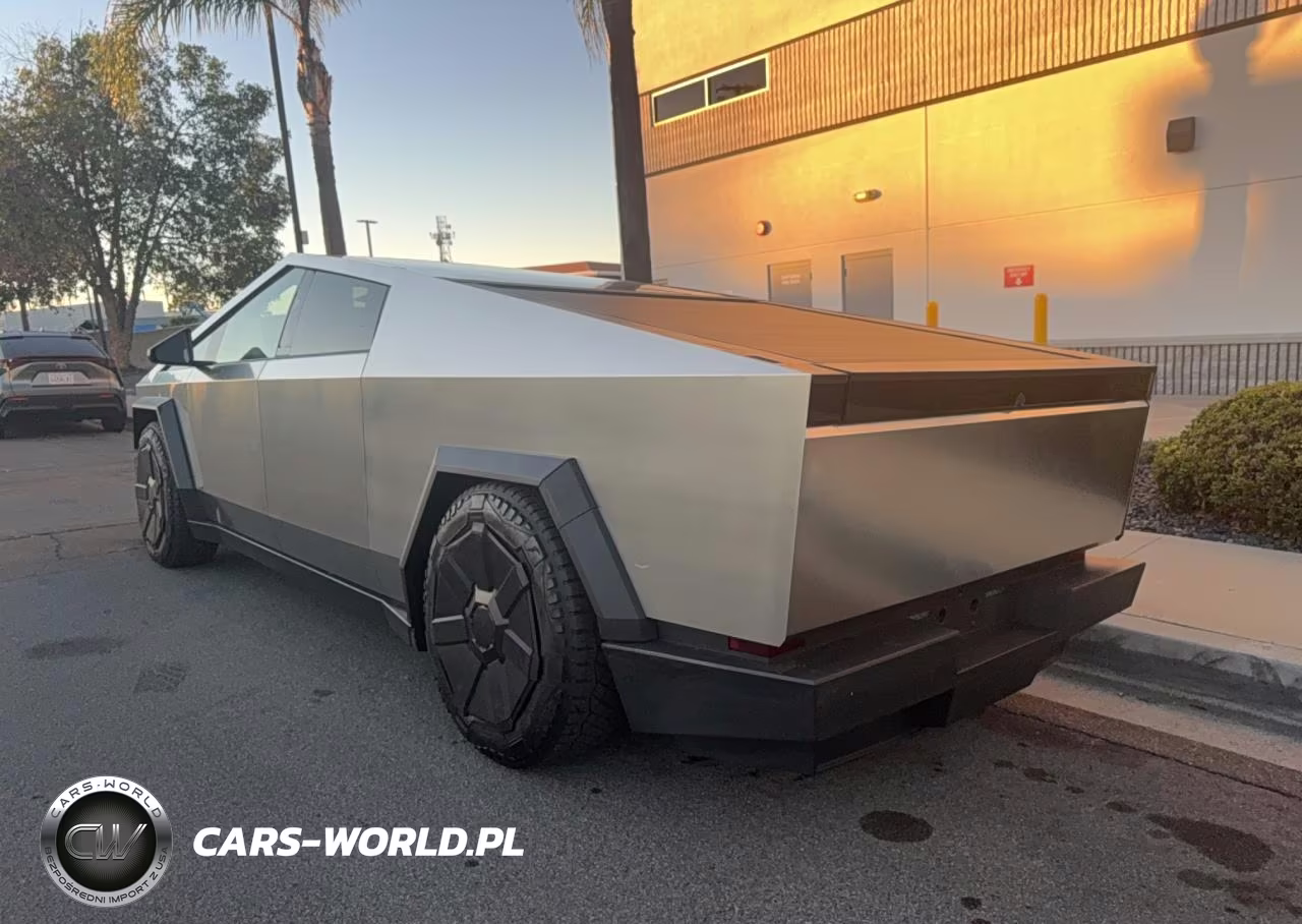 2024 Tesla Cybertruck VIN:7G2CEHED4RA039711 - 3