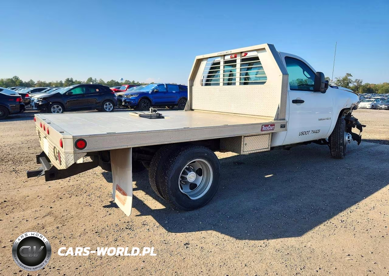 2008 Chevrolet Silverado C3500 VIN:1GBJC34608E143383 - 3