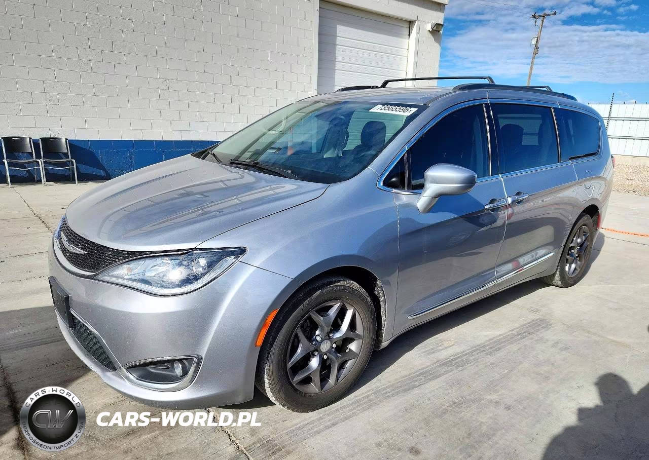2017 Chrysler Pacifica Touring-L – zdjęcie 1 z 12
