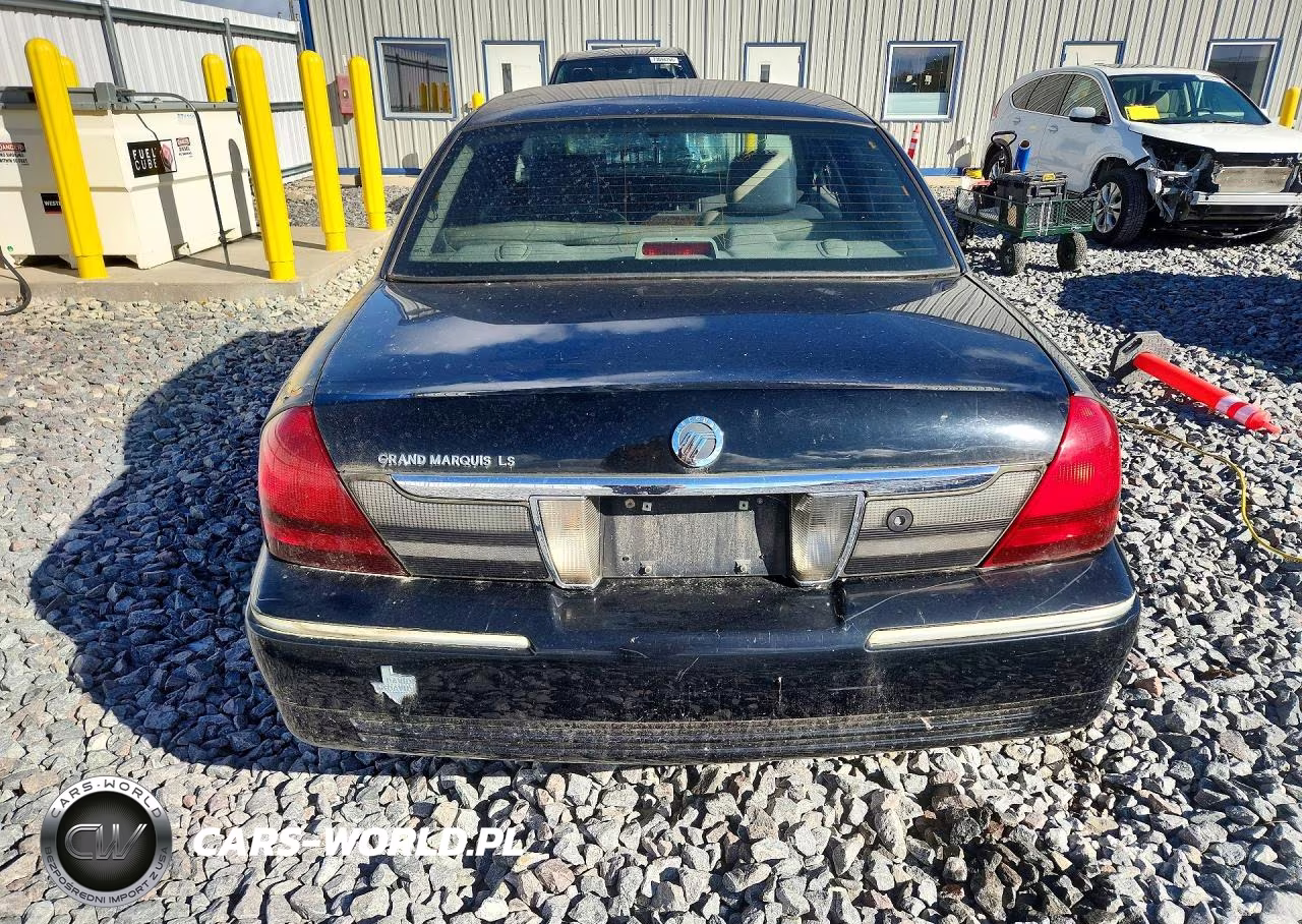 2010 Mercury Grand Marquis Ls VIN:2MEBM7FV6AX621737 - 6