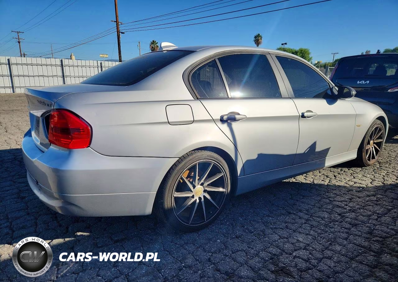 2007 BMW 328 Xi VIN:WBAVC93597KX53756 - 3