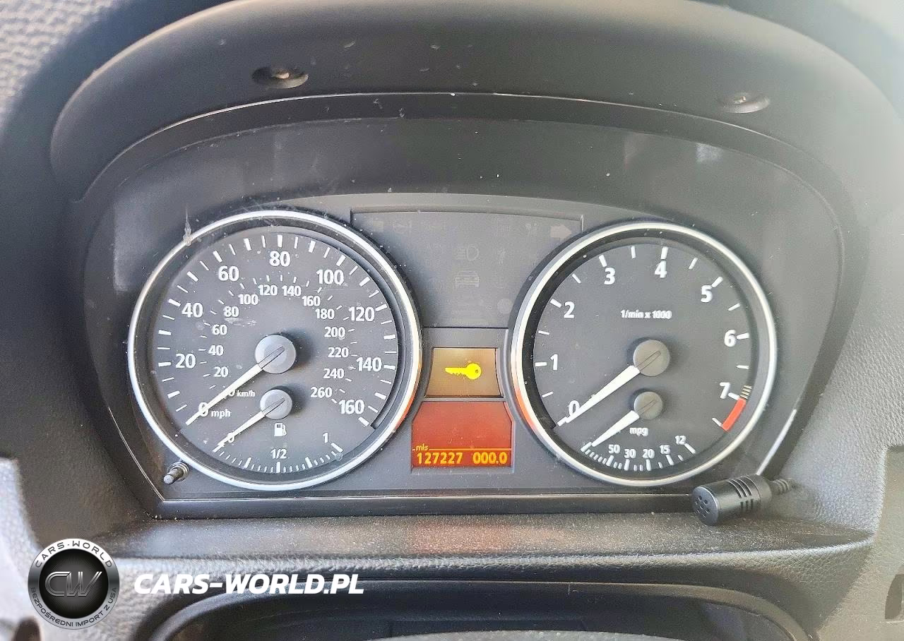 2007 BMW 328 Xi VIN:WBAVC93597KX53756 - 9