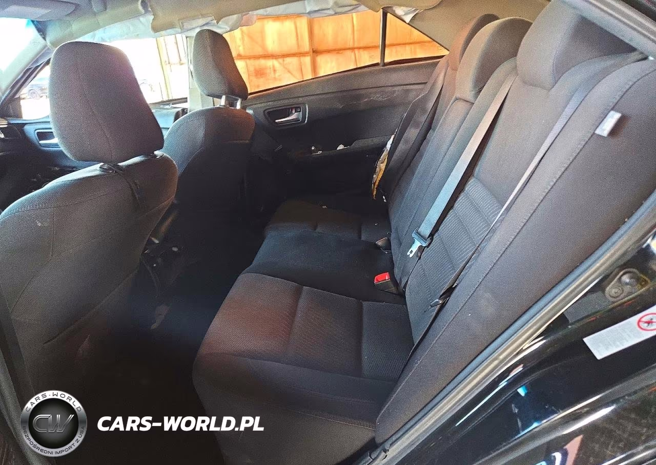 2016 Toyota Camry Le VIN:4T4BF1FKXGR575619 - 10