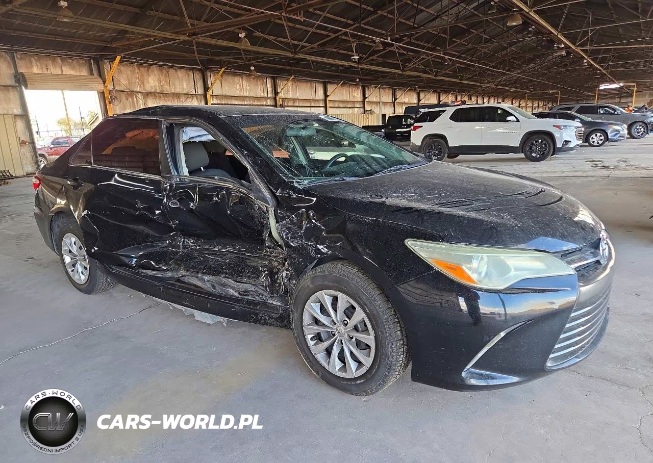 2016 Toyota Camry Le VIN:4T4BF1FKXGR575619 - 4