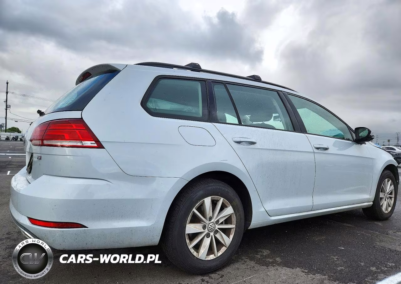 2018 Volkswagen Golf Sportwagen S VIN:3VWD17AU5JM756041 - 3