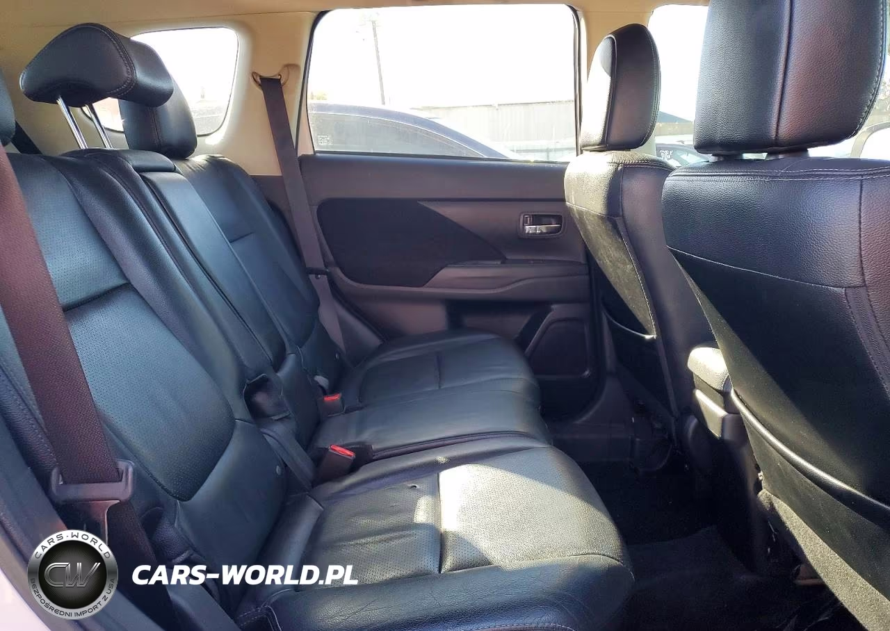 2018 Mitsubishi Outlander Se VIN:JA4AZ3A32JZ070899 - 11