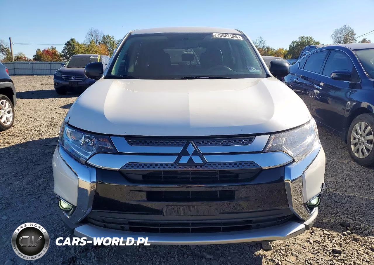 2018 Mitsubishi Outlander Se VIN:JA4AZ3A32JZ070899 - 5