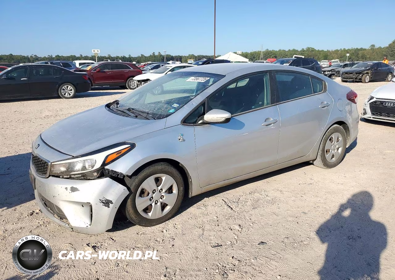 2018 Kia Forte Lx VIN:3KPFK4A75JE261365 - 1