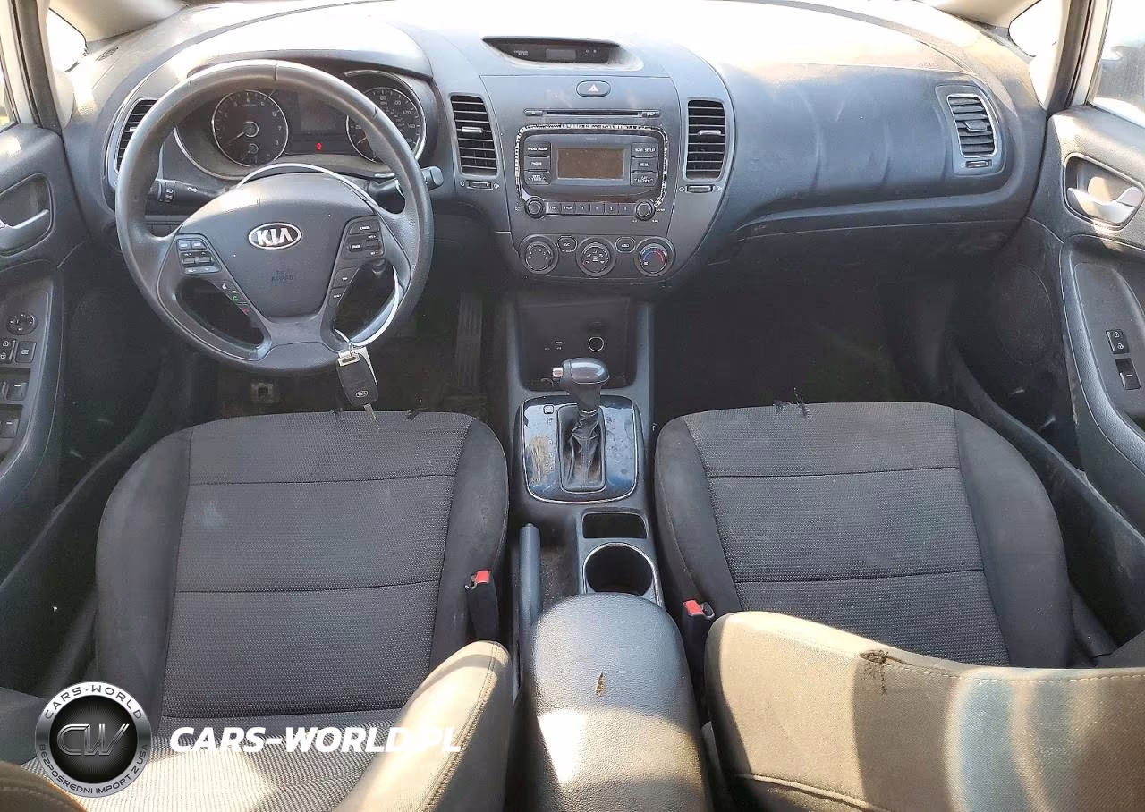 2018 Kia Forte Lx VIN:3KPFK4A75JE261365 - 8