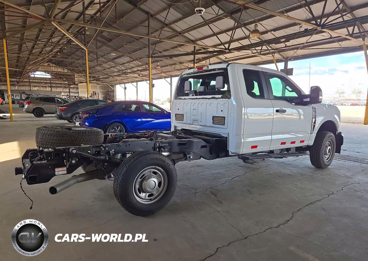 2025 Ford F350 Super Duty VIN:1FT8X3BA5SEC05423 - 3