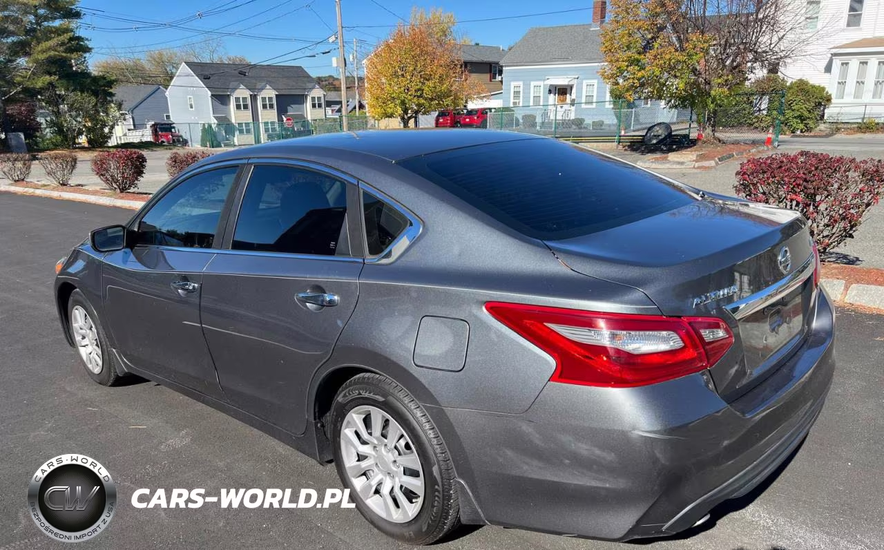 2018 Nissan Altima 2.5 VIN:1N4AL3AP1JC475610 - 3