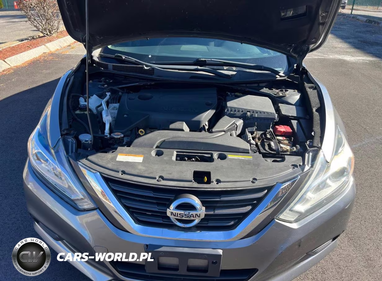 2018 Nissan Altima 2.5 VIN:1N4AL3AP1JC475610 - 7
