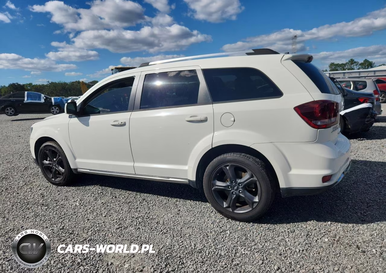 2019 Dodge Journey Crossroad VIN:3C4PDCGG0KT857755 - 2